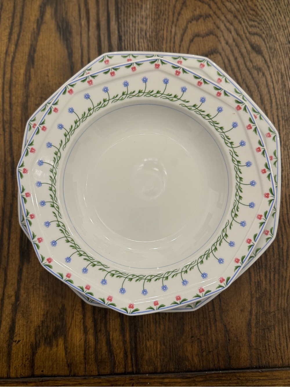 MIKASA / Christopher Stuart BALI HAI
Dinner Plates / Bowl Set of 2